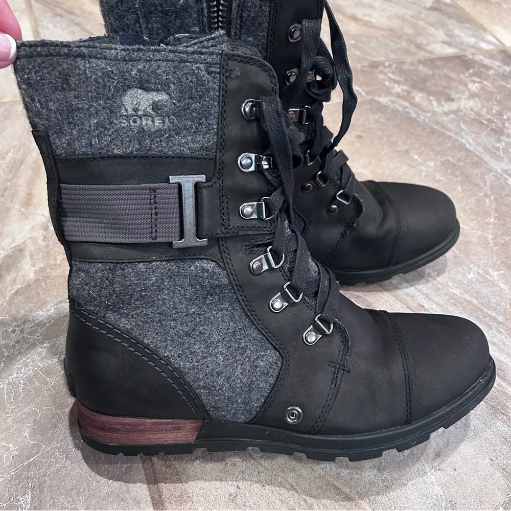 Sorel Major Carly Black Leather Gray Wool Zip Combat Boots Women 8.5 NL2324-010